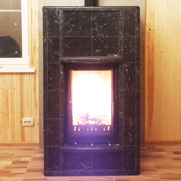 Монтаж теплонакопительной печи Каминити Карьяла Вертикаль